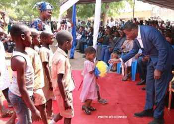 Fête de Noël 2022 : le Chef de l’Etat témoigne de sa proximité avec les enfants du personnel de la Présidence de la République.